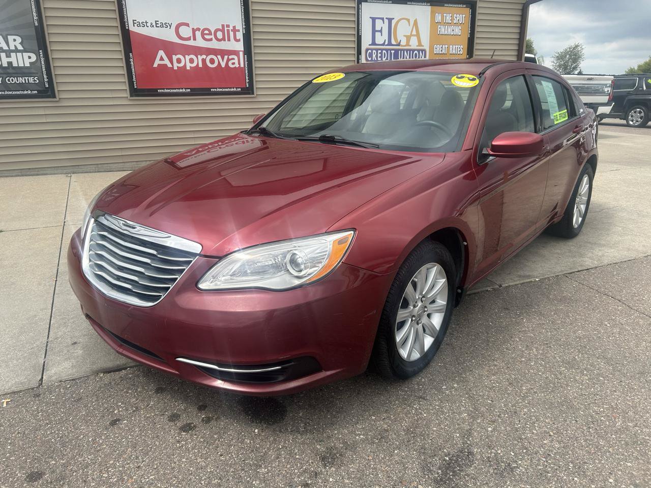 Used 2013 Chrysler 200 LX FWD image 1
