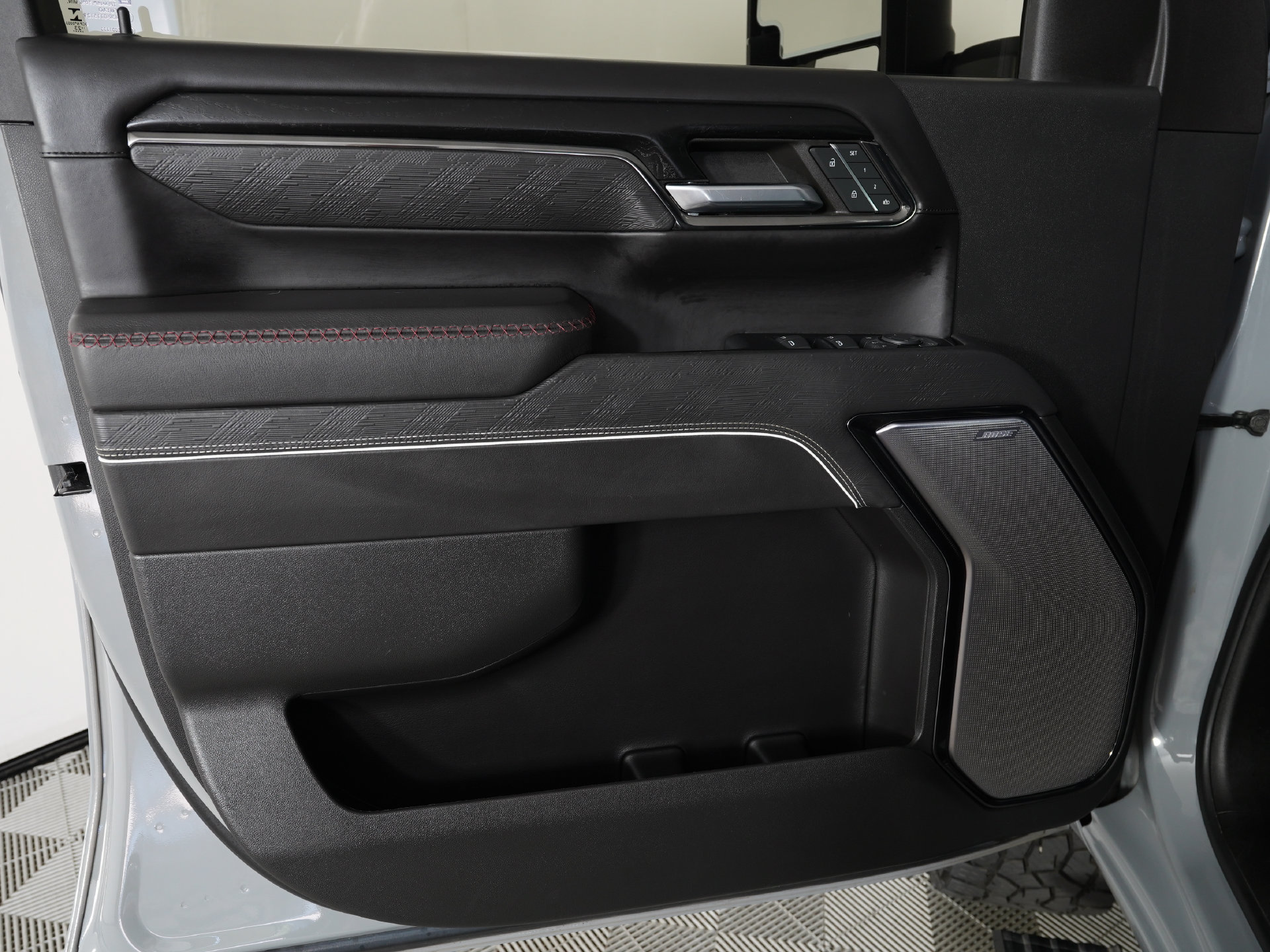 Used 2024 GMC Sierra 2500 AT4X AWD/4WD image 16