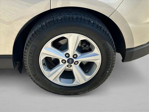 Used 2018 Ford Edge SE image 10