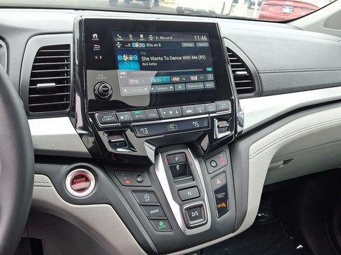 Used 2023 Honda Odyssey EX-L image 19