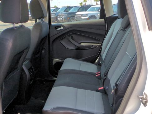 Used 2015 Ford C-MAX SE w/ Equipment Group 203A FWD image 25
