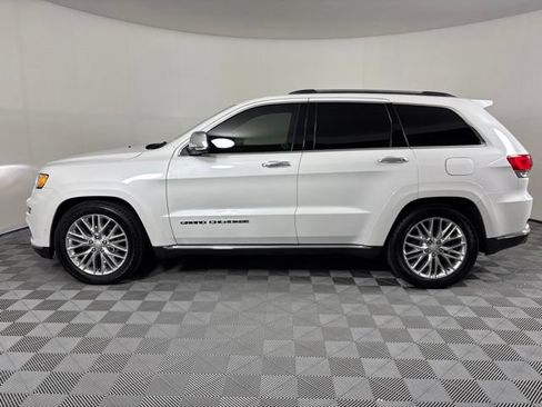 Used 2018 Jeep Grand Cherokee Summit AWD/4WD image 9