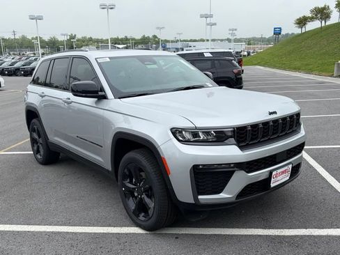 New 2026 Jeep Grand Cherokee Limited AWD/4WD image 2