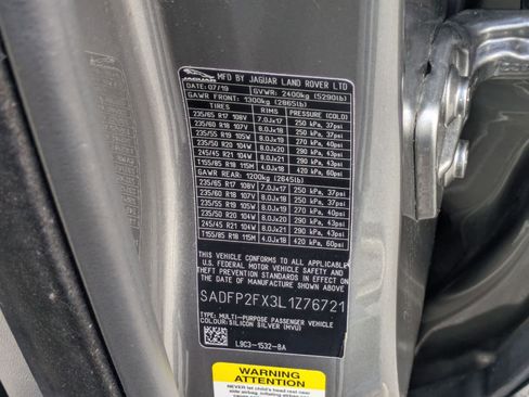 Used 2020 Jaguar E-PACE SE image 34