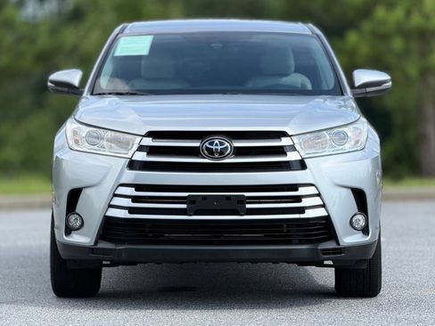 Used 2019 Toyota Highlander Plus w/ Protection Package #3 AWD/4WD image 3