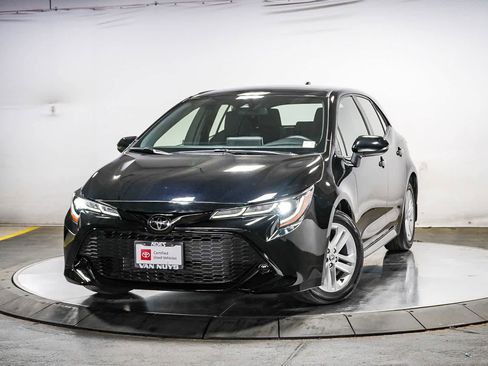 Certified 2020 Toyota Corolla SE w/ SE Preferred Package FWD image 1