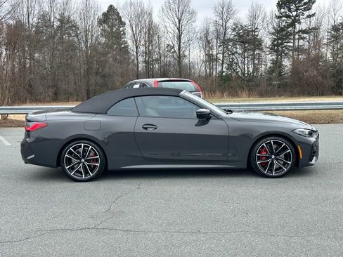 Used 2023 BMW M440i Convertible w/ Premium Package image 9