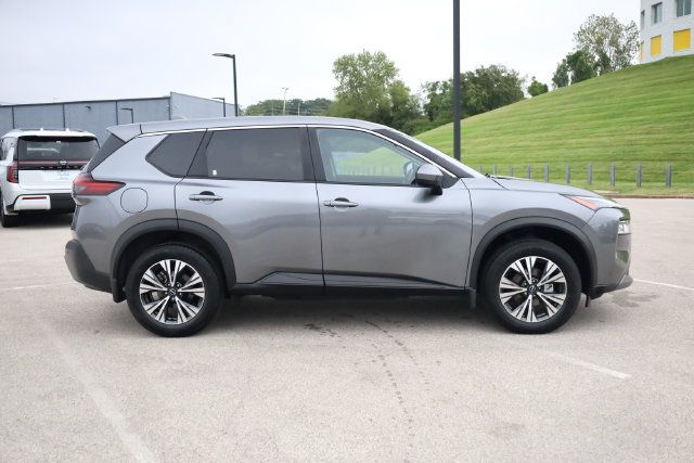 Used 2023 Nissan Rogue SV AWD/4WD image 3