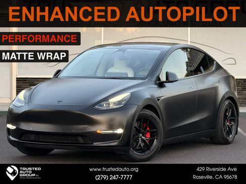 Used 2022 Tesla Model Y Performance AWD/4WD image 1