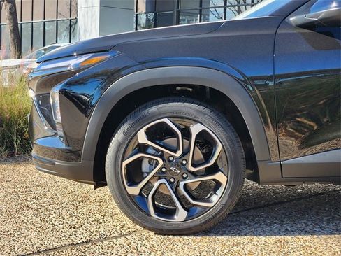 New 2026 Chevrolet Trax RS w/ Driver Confidence Package image 7