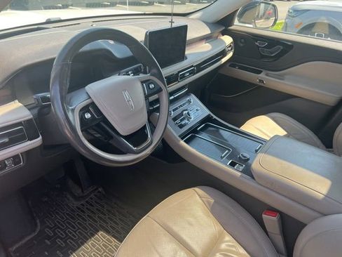 Used 2023 Lincoln Aviator Reserve w/ Equipment Group 201A AWD/4WD image 7