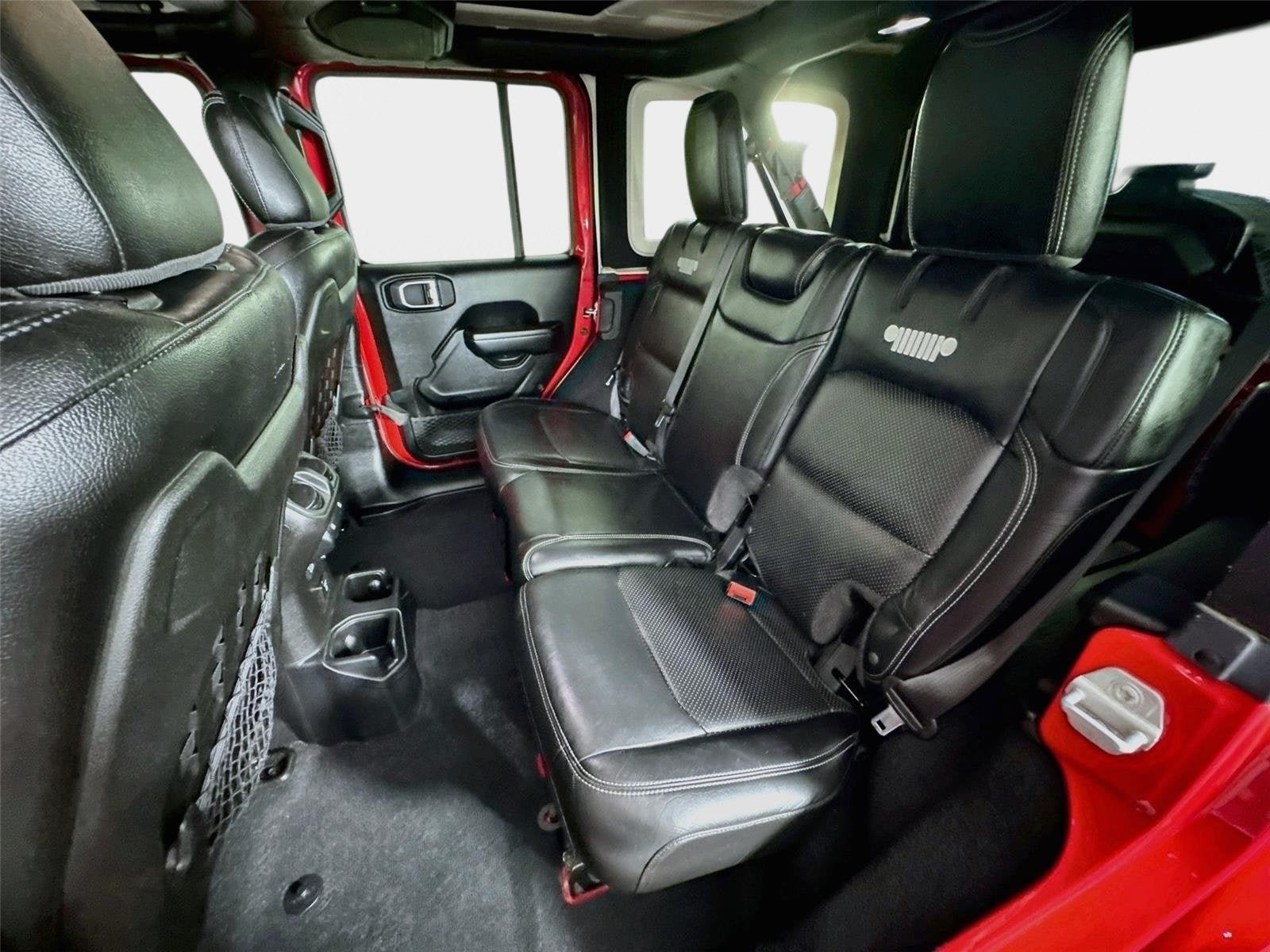 Used 2019 Jeep Wrangler Unlimited Rubicon w/ Dual Top Group AWD/4WD image 24