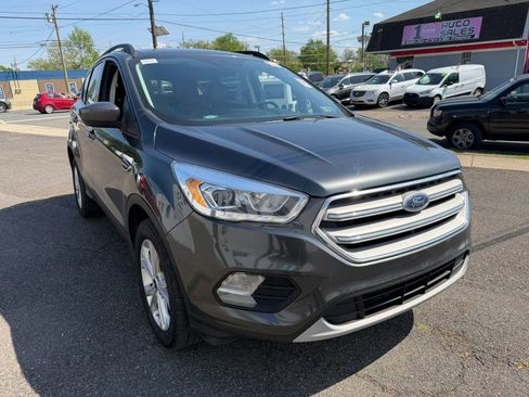 Used 2018 Ford Escape SEL image 11