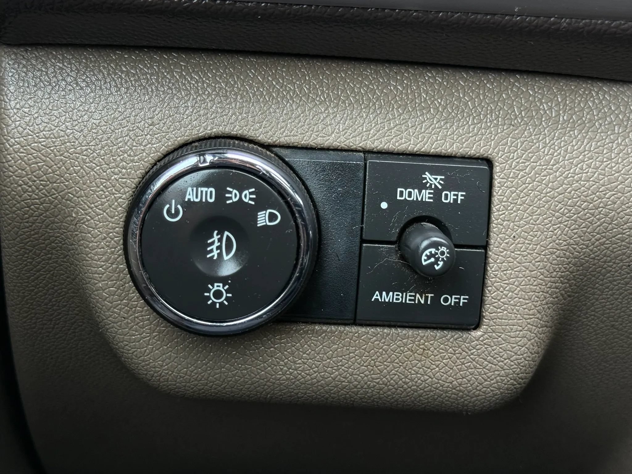 Used 2014 GMC Acadia Denali FWD image 31