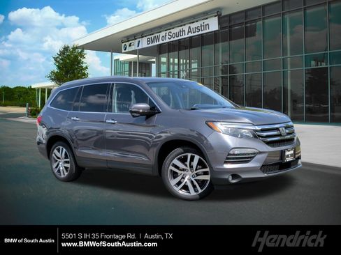 Used 2017 Honda Pilot Touring image 1