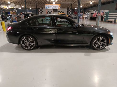 Certified 2023 BMW 330i xDrive Sedan w/ Premium Package AWD/4WD image 5