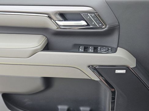 New 2026 Chevrolet Silverado 2500 ZR2 w/ ZR2 Bison Edition image 16