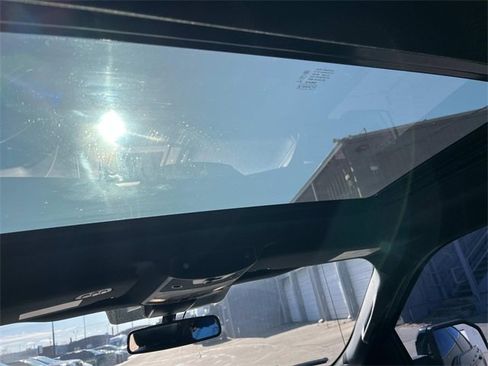 Used 2018 Ford F150 Lariat w/ Equipment Group 502A Luxury image 13