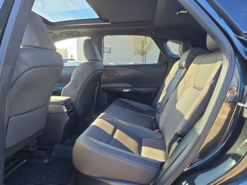 Certified 2025 Lexus RX 450h AWD w/ Convenience Package image 11