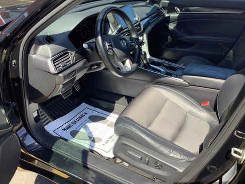 Used 2018 Honda Accord Sport image 21