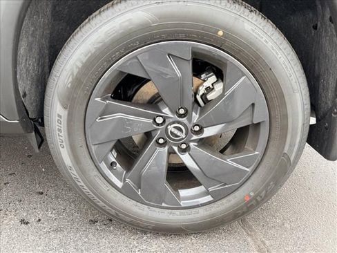 Used 2026 Nissan Rogue SV w/ Cold Weather Package image 15