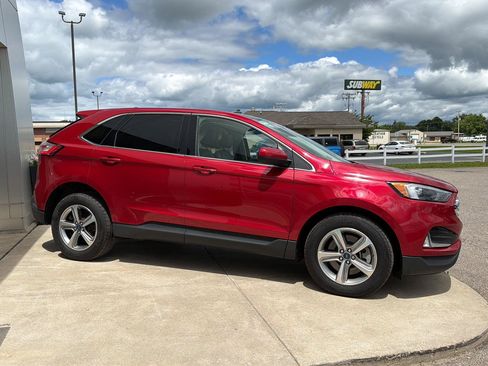Used 2022 Ford Edge SEL w/ Convenience Package AWD/4WD image 4