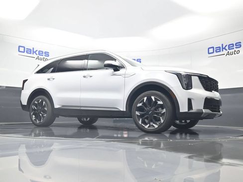 Certified 2026 Kia Sorento EX AWD/4WD image 39