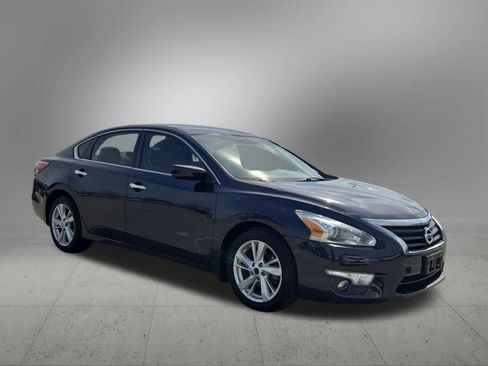 Used 2015 Nissan Altima 2.5 SV image 8