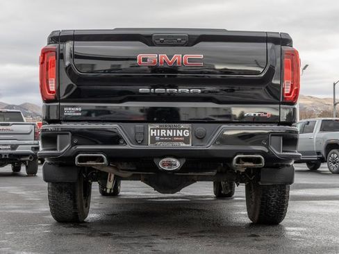 Used 2024 GMC Sierra 1500 AT4 w/ Technology Package image 30