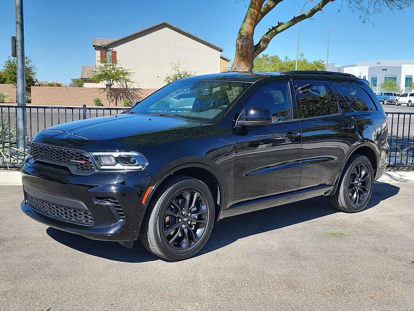 Used 2025 Dodge Durango GT w/ Blacktop Package AWD/4WD image 4