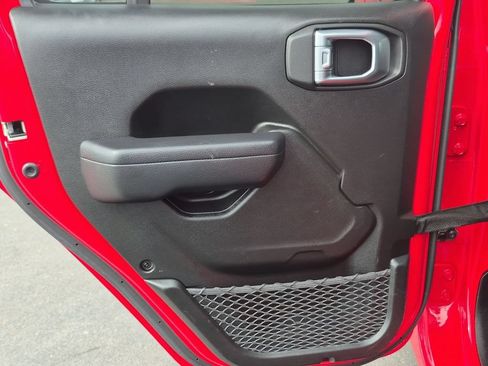 Used 2025 Jeep Wrangler Unlimited Sport AWD/4WD image 27