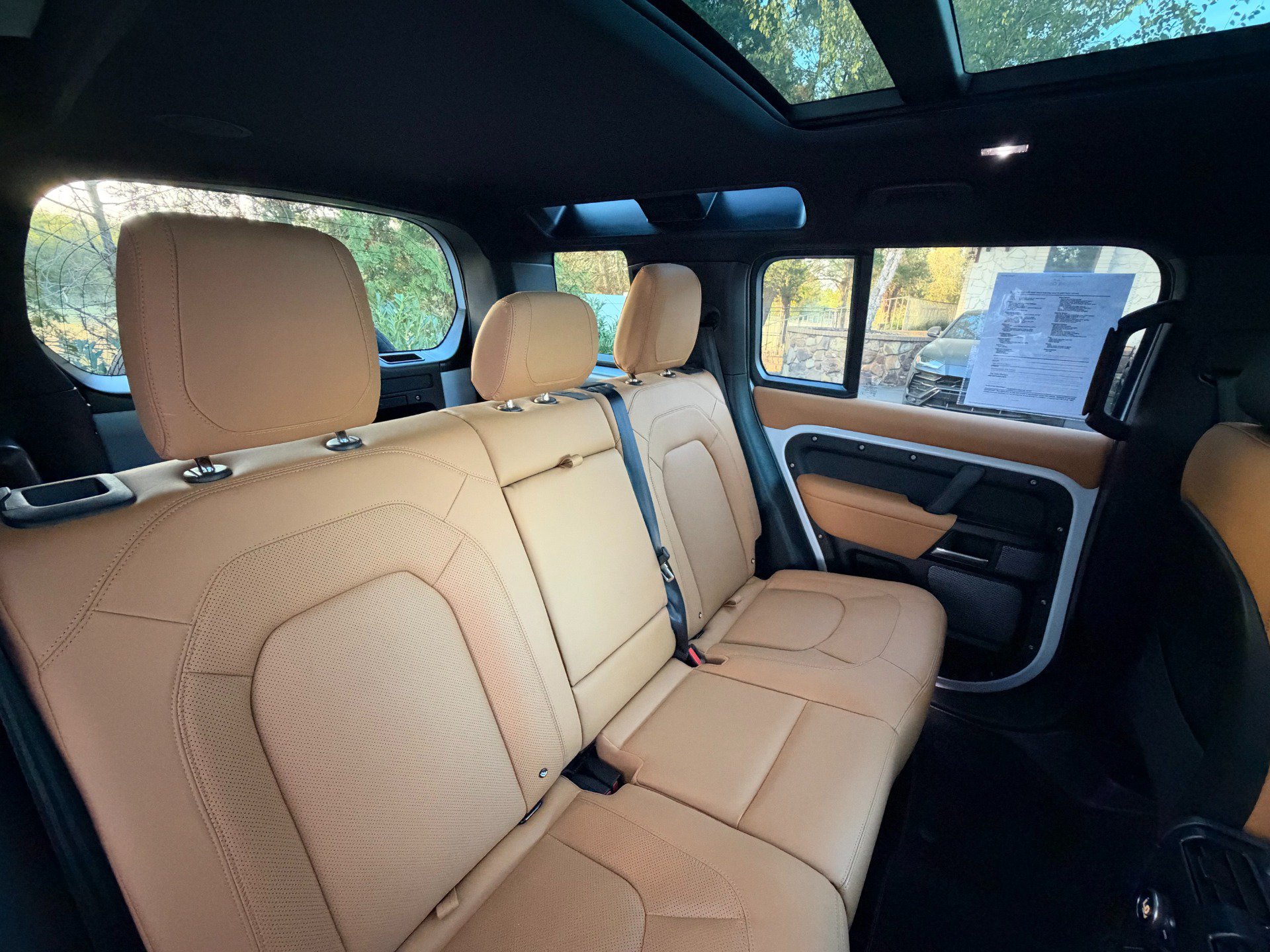 Used 2023 Land Rover Defender 110 AWD/4WD image 18