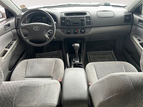 Used 2003 Toyota Camry LE image 10