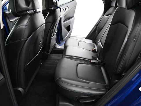 Certified 2024 Kia Sportage EX FWD image 12
