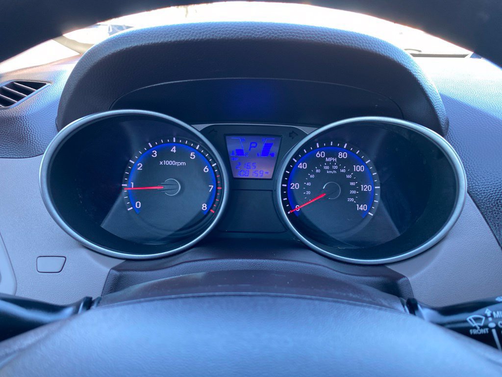 Used 2015 Hyundai Tucson GLS w/ Option Group 02 FWD image 23