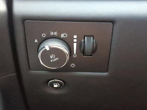 Used 2019 Jeep Grand Cherokee SRT AWD/4WD image 11