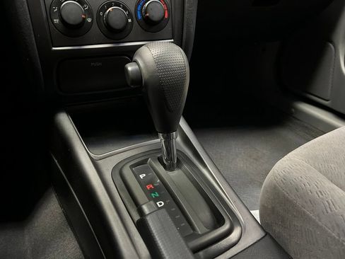 Used 2005 Hyundai Elantra GLS FWD image 11