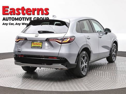 Used 2025 Honda HR-V EX-L image 5