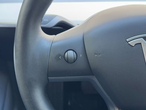 Used 2019 Tesla Model 3 Standard Range Plus image 20