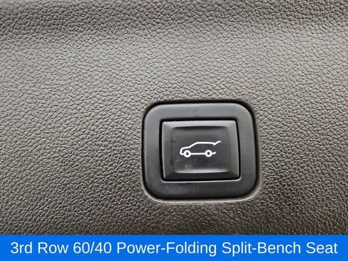Certified 2024 GMC Yukon SLT w/ SLT Luxury Package AWD/4WD image 33