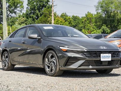 New 2025 Hyundai Elantra Limited