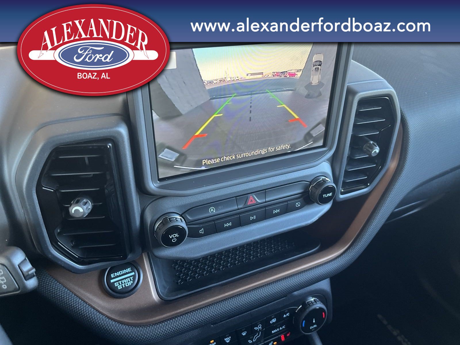 New 2024 Ford Bronco Sport Outer Banks w/ Tech Package AWD/4WD image 21