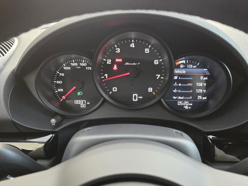 Used 2022 Porsche 718 Boxster image 26