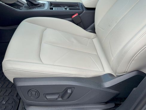 Certified 2024 Audi Q3 2.0T Premium AWD/4WD image 16