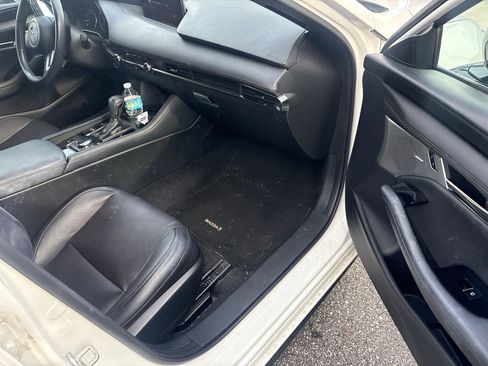 Used 2024 MAZDA MAZDA3 Hatchback w/Premium Plus Pkg AWD/4WD image 10