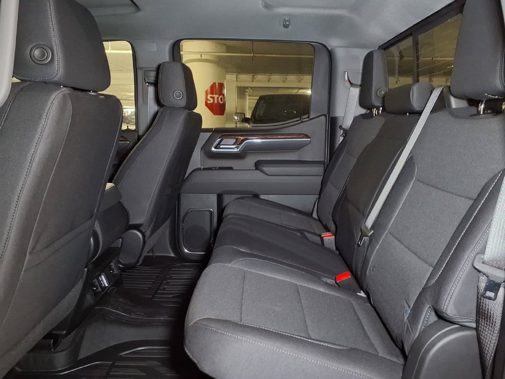 New 2026 GMC Sierra 1500 SLE w/ Preferred Package AWD/4WD image 12