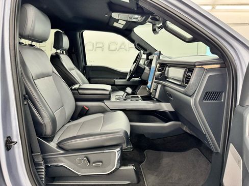 Used 2022 Ford F150 Lightning Lariat AWD/4WD image 16