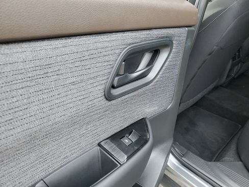 Certified 2023 Nissan Rogue S FWD image 9