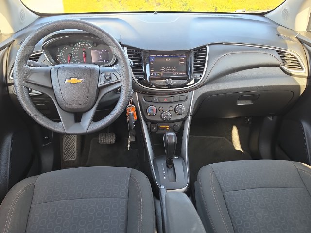 Used 2020 Chevrolet Trax LS FWD image 7