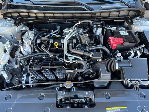 Used 2023 Nissan Altima 2.5 SV image 8